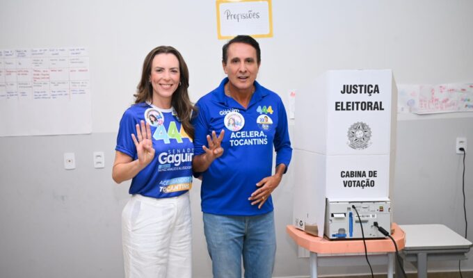 Carlos Gaguim (União) vota em Palmas
