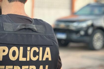 PF investiga uso de broches com câmera para gravar votos