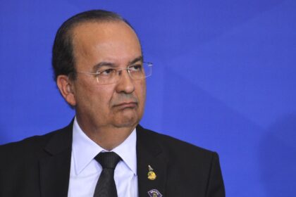 Jorginho Mello é reeleito governador de Santa Catarina em 1° turno
