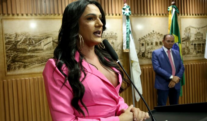 Thabatta Pimenta é a primeira mulher trans eleita deputada federal no RN