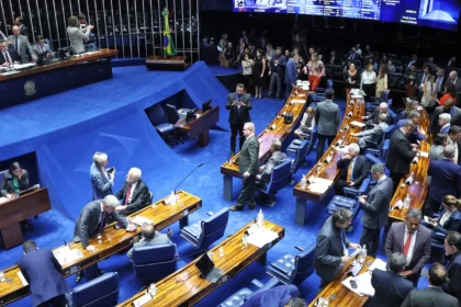 PL elege 19 senadores e soma 28; MDB conquista sete vagas e PT, seis