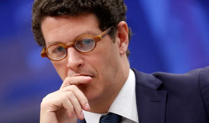 Salles recebe 120 mil votos para senador em SP mesmo após desistir de candidatura