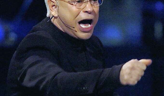 Televangelista Jim Bakker morre aos 86; pastor perdeu império religioso após escândalo sexual
