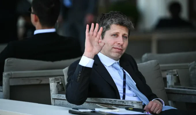 Sam Altman diz que sociedade deve aceitar efeitos ruins causados pela IA