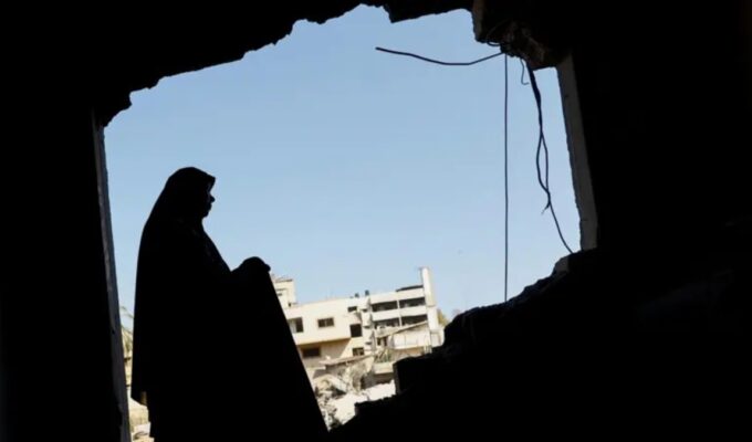 Como a guerra aumentou a violência sexual e os casamentos forçados de meninas e mulheres em Gaza