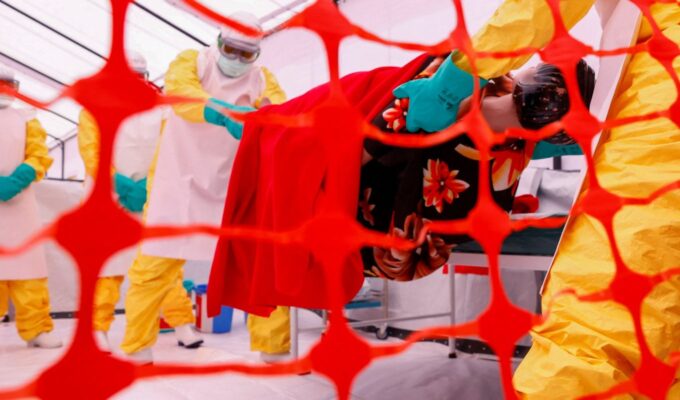Quênia confirma primeiro caso de ebola; homem morreu após tratamento