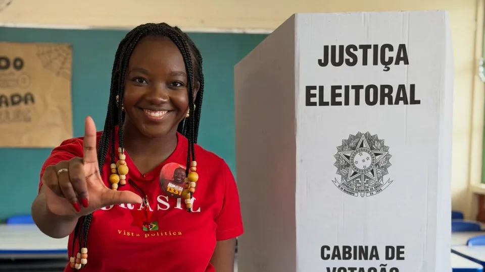 Após cobrar mudanças na comunicação digital, Ana Elisa tem encontro com Lula