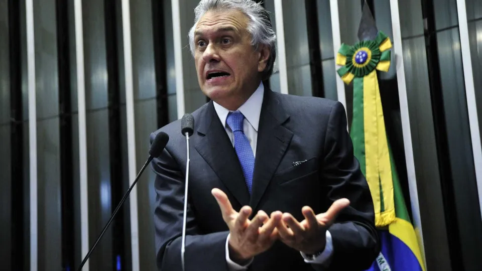 Após o chamar de mentiroso, Caiado decide apoiar Flávio no 2º turno