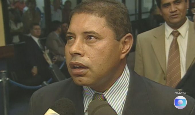 Ex-deputado e candidato no DF condenado por matar jovem é considerado foragido da Justiça