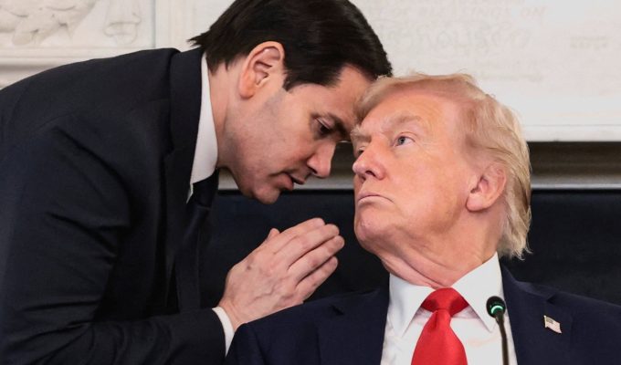 Em carta, deputados dos EUA acusam governo Trump de tentar influenciar a eleição no Brasil