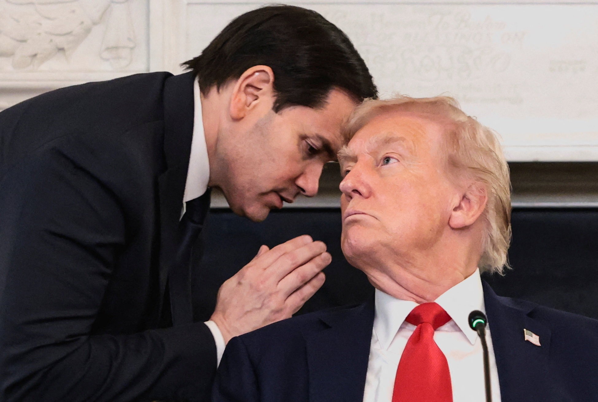 Em carta, deputados dos EUA acusam governo Trump de tentar influenciar a eleição no Brasil