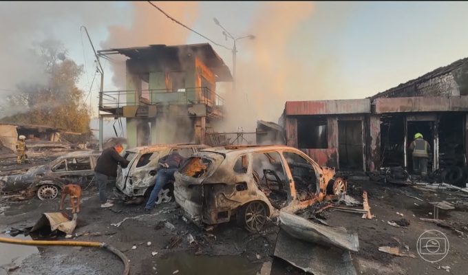Bombardeios da Rússia contra a Ucrânia matam 24 pessoas e deixam mais de 60 feridos