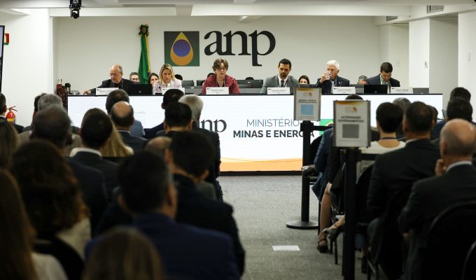 Leilão da ANP arrecada R$ 3 bilhões com a venda de 49 blocos