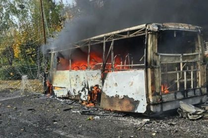 Ataque russo contra ônibus com civis na Ucrânia deixa 33 mortos
