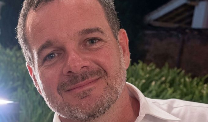 Juiz é encontrado morto dentro de veículo em chamas no interior de SP