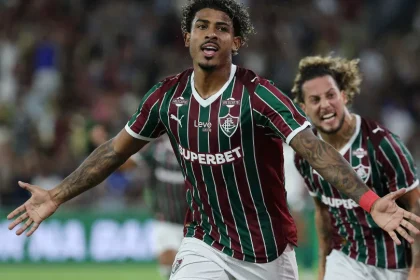 Fluminense encara pressionado Coritiba para se manter entre os primeiros do Brasileirão