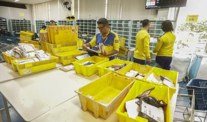 AliExpress e Correios firmam acordo para acelerar entregas no Brasil