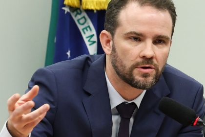 Durigan prevê envio de MP do Imposto Seletivo após eleições