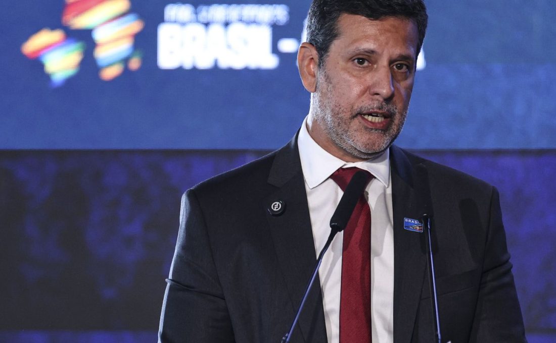 MEC irá pedir investigação de ameaças a universidades em redes sociais