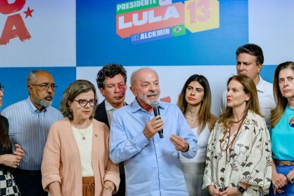 Lula celebra avanço do fim da 6×1 e defende investimento público