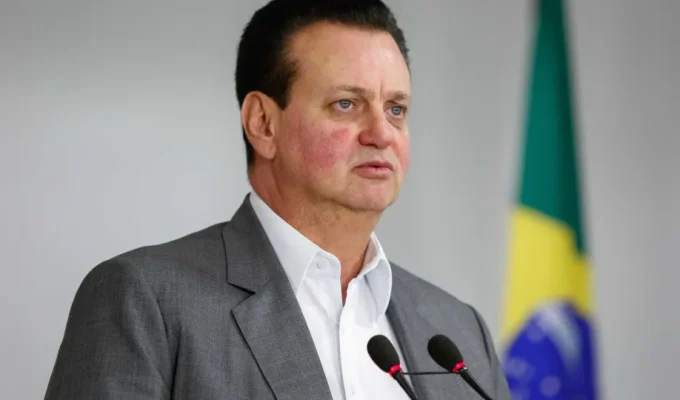 Torço para que não haja caos institucional se Flávio vencer, diz Kassab
