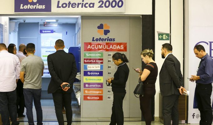 Mega-Sena sorteia prêmio acumulado em R$ 112 milhões neste domingo