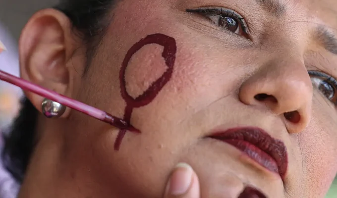 Aumentam agressões políticas em mês de luta contra violência à mulher