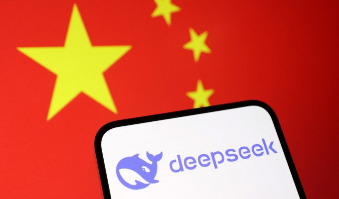 Por que a China considera uma ameaça a IA que imita as relações humanas