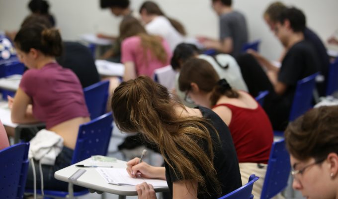 Unicamp 2027: g1 faz tira-dúvidas ao vivo com professores nesta quarta