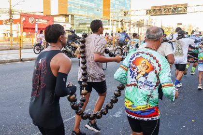 Cada quilômetro, uma oração: a fé de quem corre com Nossa Senhora de Nazaré