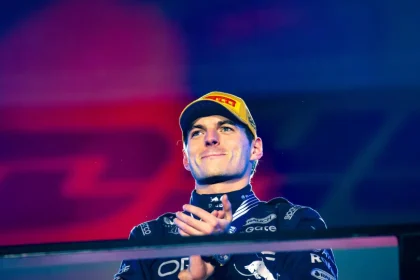 F1: Verstappen vence GP de Singapura e ultrapassa marca de Schumacher; Bortoleto abandona