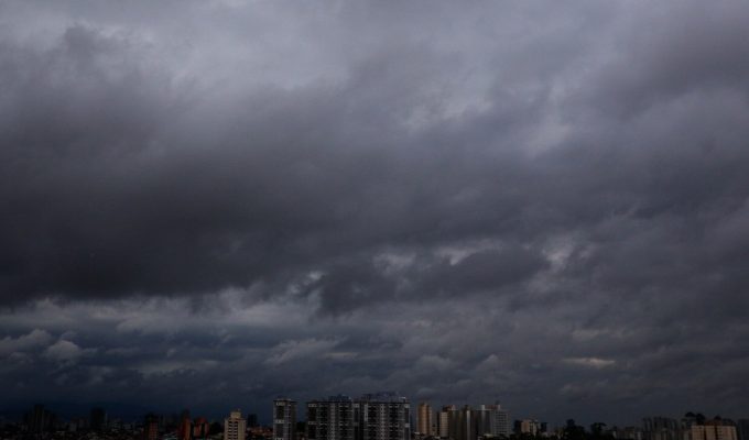 Cidade de SP entra em estado de atenção para alagamentos neste domingo