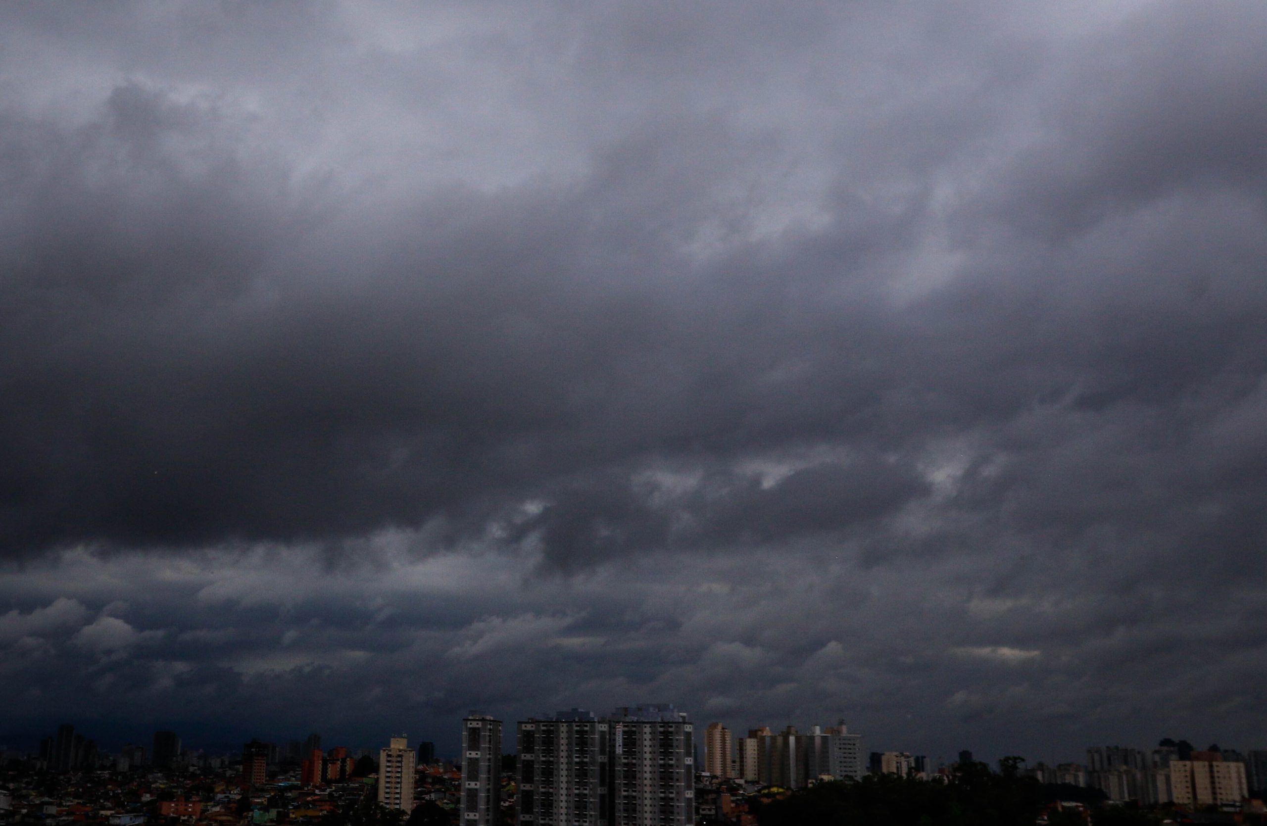Cidade de SP entra em estado de atenção para alagamentos neste domingo