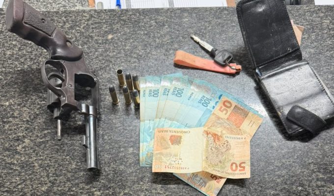 Suspeito morre e outro é baleado após policial reagir a assalto no interior do Ceará