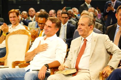 Flávio passa domingo reunido com prefeitos e vereadores de São Paulo