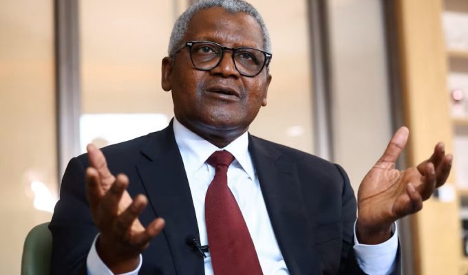 Quem é o homem mais rico da África — e por que ele quer vender parte de seu império