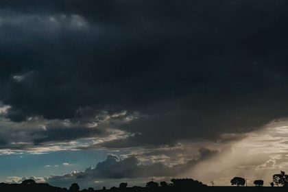 Feriado tem alerta para tempestades em quase todo o país