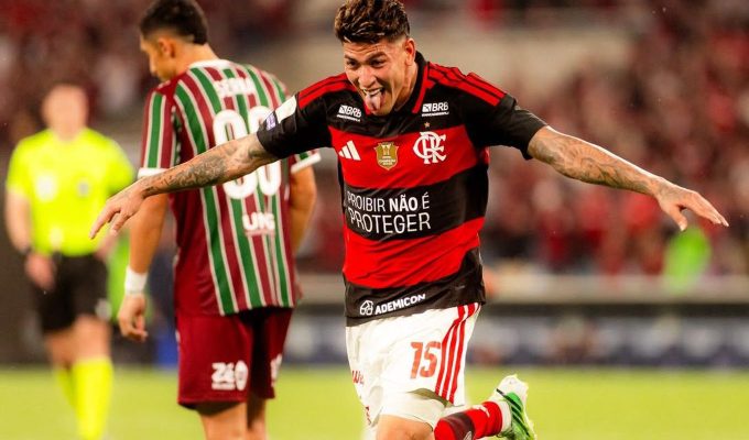 Flamengo mantém a liderança do Brasileirão após rodada de clássicos