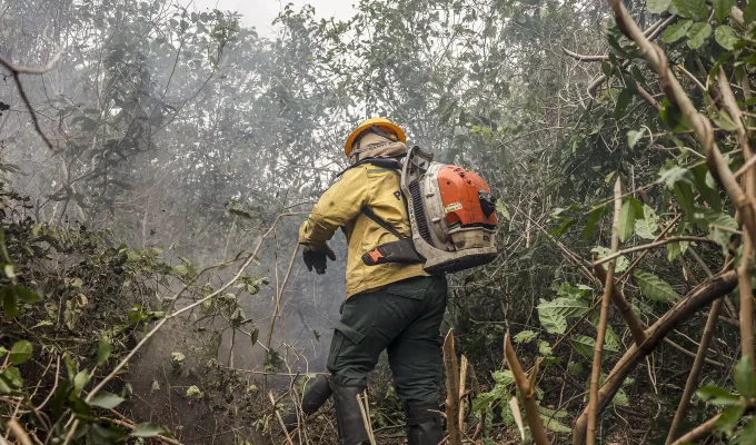 Incêdios no Amazonas resultam de ação humana intencional, diz ministro
