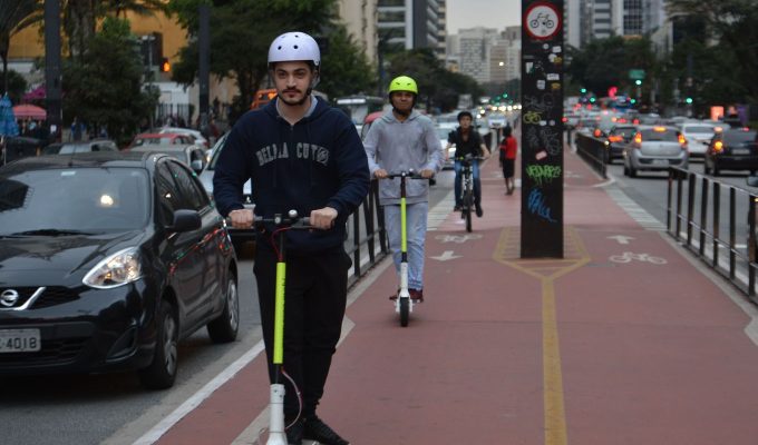 Prefeitura de SP começa a fiscalizar bicicletas e patinetes elétricos