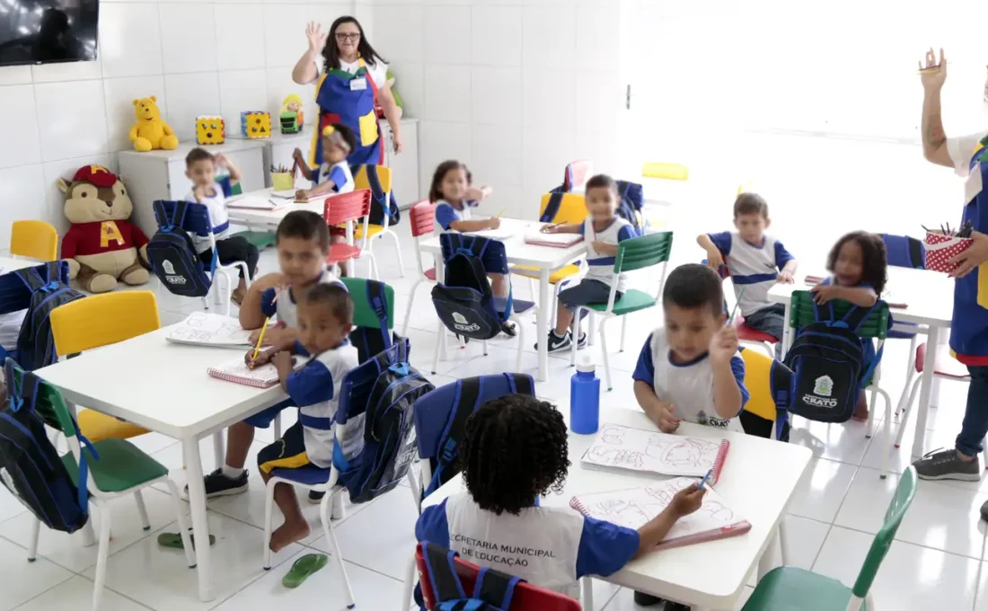Escolha de livros didáticos para educação infantil começa nesta terça