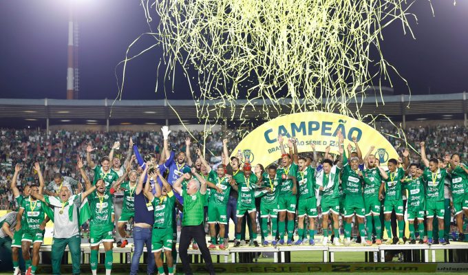 Quanto custa continuar existindo no futebol brasileiro?