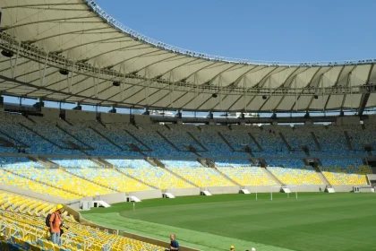 Justiça determina que Vasco e Boca Juniors joguem no Maracanã