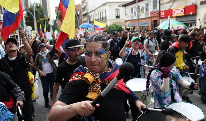 Colômbia vive protestos contra o governo de La Espriella