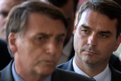 Flávio Bolsonaro propôs fim de proteção à área onde pai foi multado por pesca ilegal