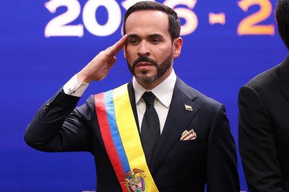 Presidente da Colômbia muda regras de resposta a protestos na véspera de manifestações contra o governo