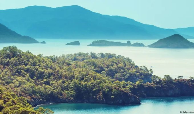 Naufrágio mais antigo do mundo: arqueólogos encontram navio que afundou há quase 5 mil anos na Turquia