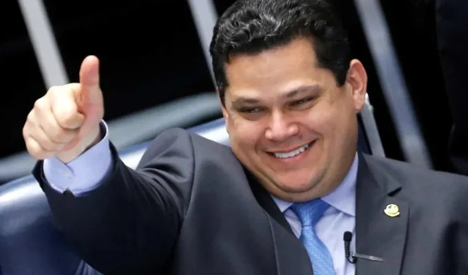 Alcolumbre anuncia votação da PEC da Segurança Pública para esta quinta-feira