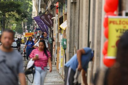 Fim da escala 6×1 traz esperança de mais tempo para família e saúde