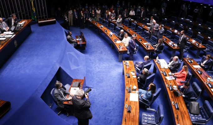 Senado aprova aumento de limite e perdão de dívida para MEIs